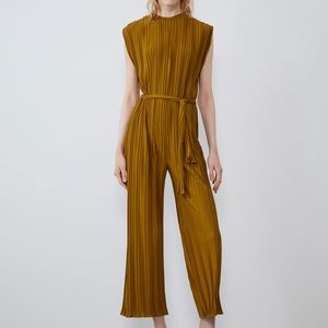 NWOT ZARA pleated jumpsuit